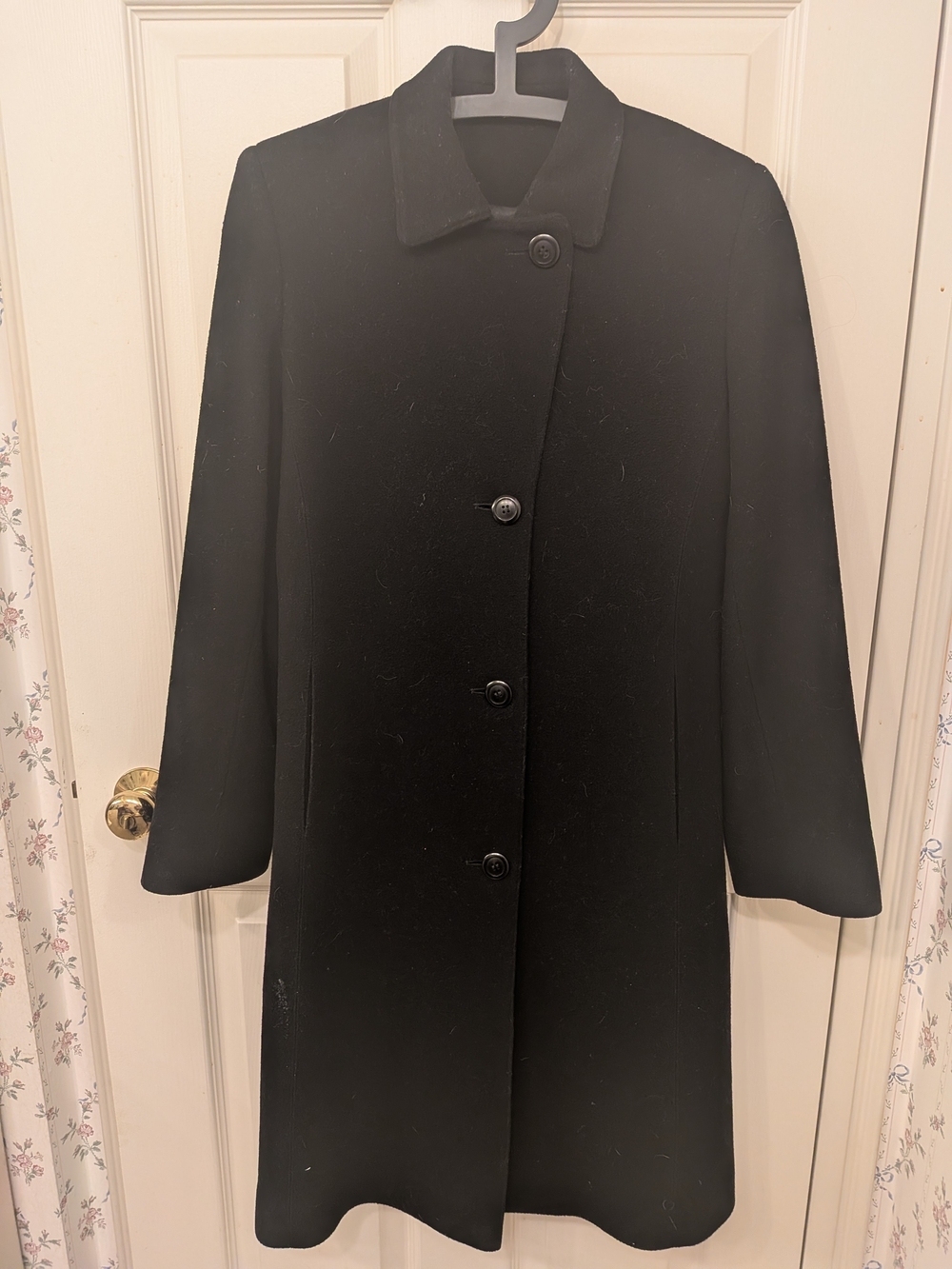 Wool & Cashmere Classic Women’s Black Button-Front Coat